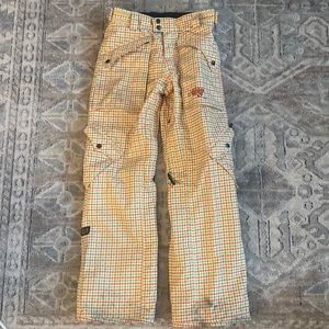 Billabong Ski pants, size small, worn, minimal damage.
